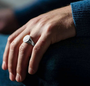 silver round signet ring