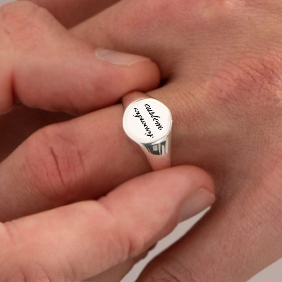 silver round signet ring