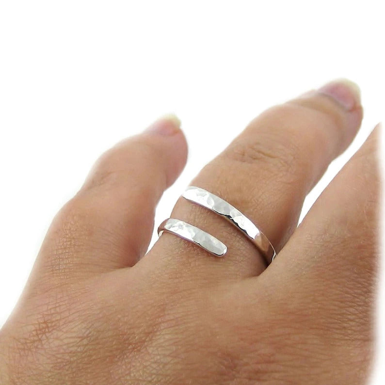 SuperJeweler 10K White Gold 1.5MM Comfort Fit Curved Wave Thumb Ring For  Women and Men - Walmart.com